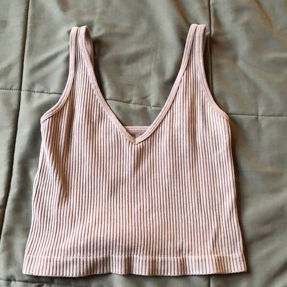 A lavender tank top from Aura size S/M good condition